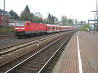 Dateiname: BR_143_als_S_8_in_Gruiten_nach_Hagen_Hbf.jpg
Dateigröße: 56KB
Abmessungen: 512x384
hinzugefügt am: 11.November 2007 BR_143_als_S_8_in_Gruiten_nach_Hagen_Hbf.jpg