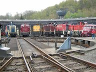 Dateiname: BR_261_671-2_+_V_65_011_+_Lok_6461_der_DB_Railion_Logistics_+_BR_212_007-9_+_BR_294_723-2_+_Lok_Max_80_+_Schienenbus__2.jpg
Dateigröße: 102KB
Abmessungen: 787x591
hinzugefügt am: 01.Mai 2008 BR_261_671-2_+_V_65_011_+_Lok_6461_der_DB_Railion_Logistics_+_BR_212_007-9_+_BR_294_723-2_+_Lok_Max_80_+_Schienenbus__2.jpg