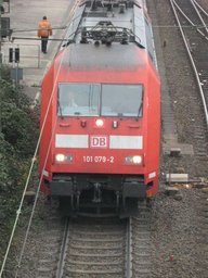 Dateiname: IC_mit_BR_101_079-2_in_Soloingen_Hbf_nach_Köln.jpg
Dateigröße: 53KB
Abmessungen: 384x512
hinzugefügt am: 11.November 2007 IC_mit_BR_101_079-2_in_Soloingen_Hbf_nach_Köln.jpg